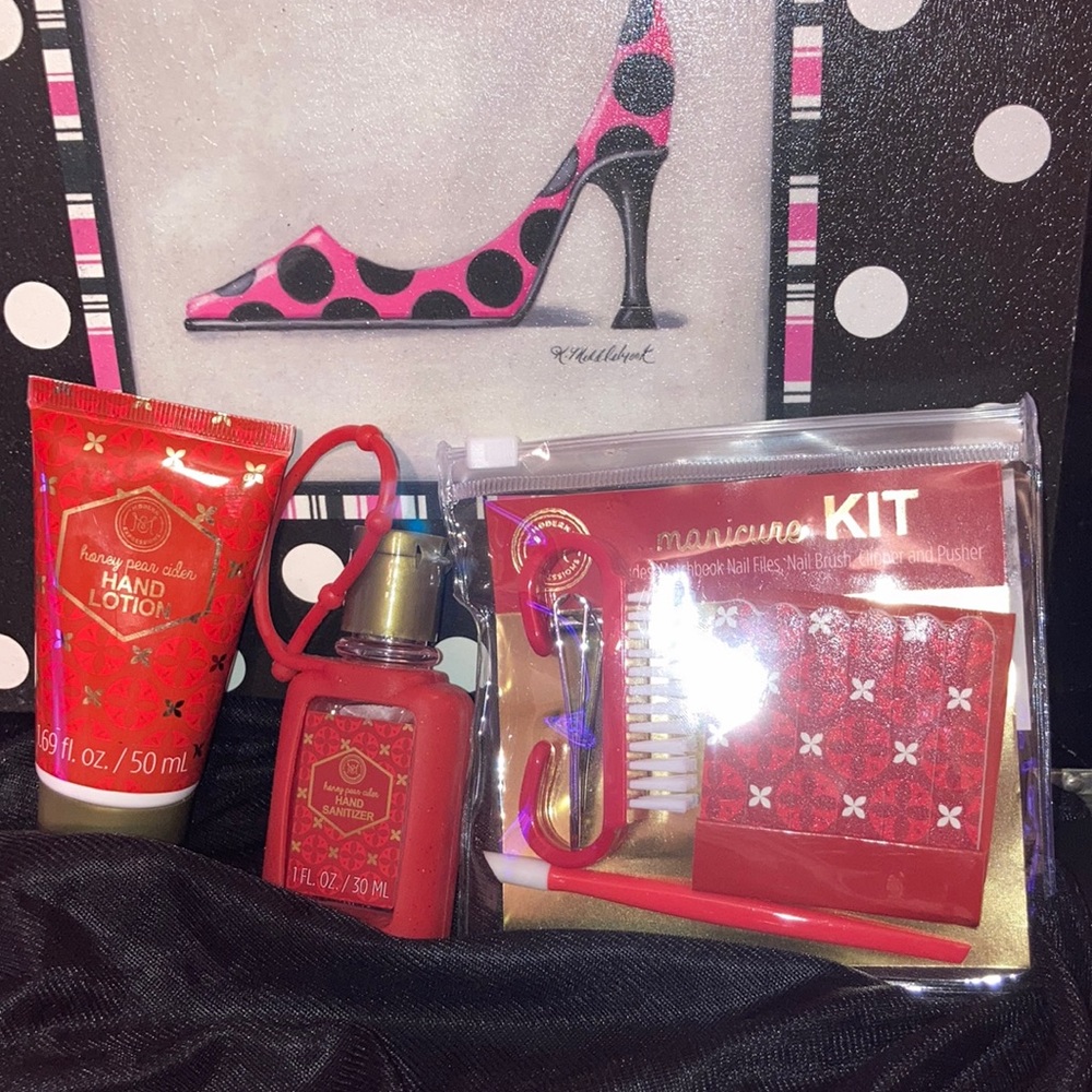 Modern Expressions Travel Care Kit